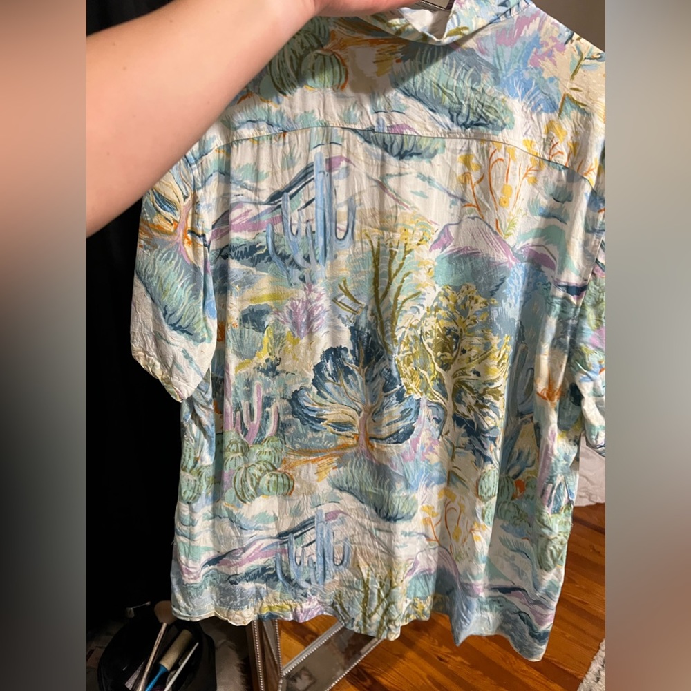 Button down shirt - Picture 2 of 3